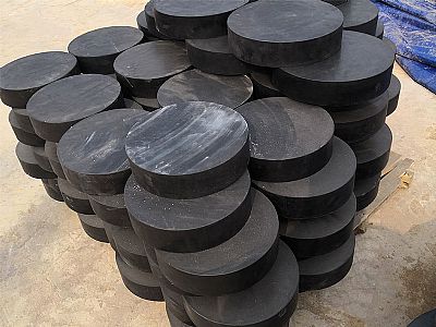 太和县板式橡胶支座由若干层橡胶片与薄钢板经加压硫化
